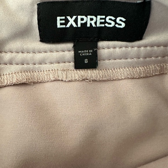 Express Women’s Blush Colored Mini skirt - Size 8 - Picture 4 of 7